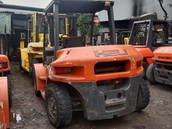 Service Forklift Babakan Madang